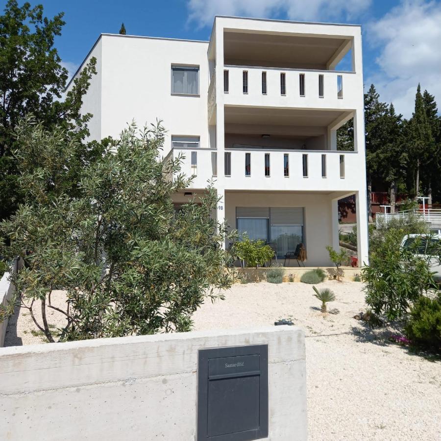 Apartmani Tin Starigrad Paklenica Buitenkant foto